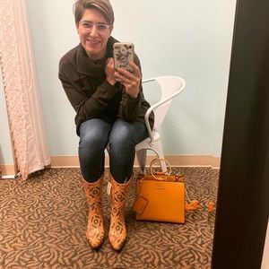 Meet your Posher, Michelle